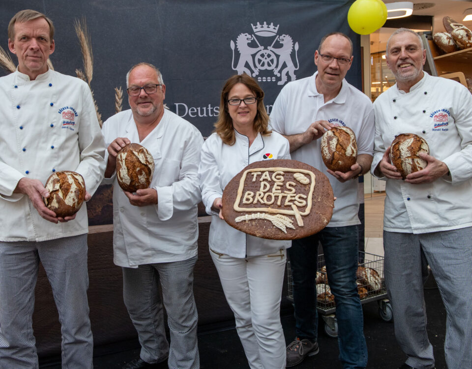 Bäckermeister im Quarree Wandsbek: Jan-H. Körner, Heinz Hintelmann, Obermeisterin Katharina Daube, Hardy Krause und Ronald Bartels.